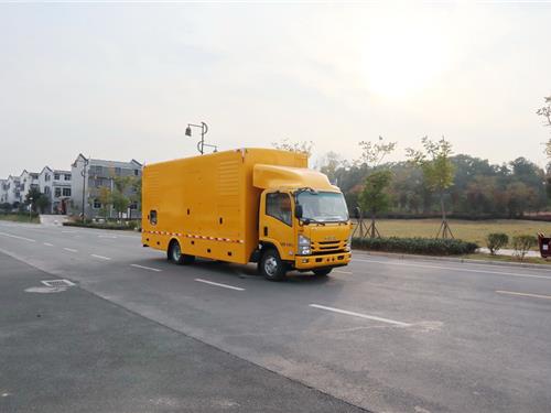 五十铃150KW应急电源车